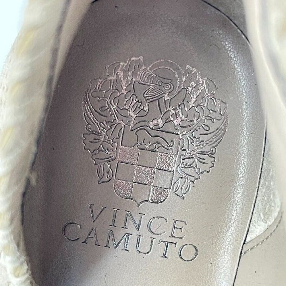 VINCE CAMUTO CHERNLEE Bootie Women Sz Eu 40 US 9M Beige Cut Out Sides Perforated - Picture 11 of 14